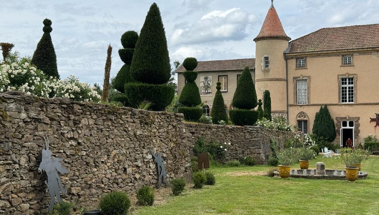 5. Le mur central